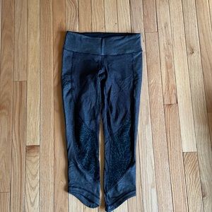 Lululemon cropped grey leggings size 4